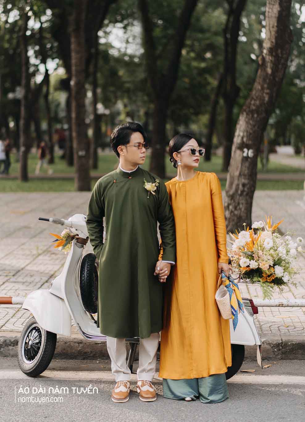Áo dài cưới nam màu xanh rêu tối giản – nữ hiện đại, dành cho cặp đôi cá tính