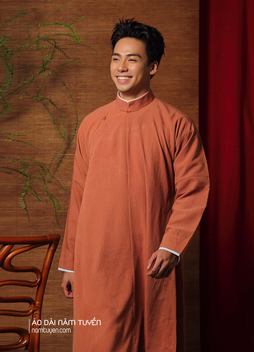 Áo dài nam truyền thống ngũ thân tay chẽn thiết kế trẻ trung