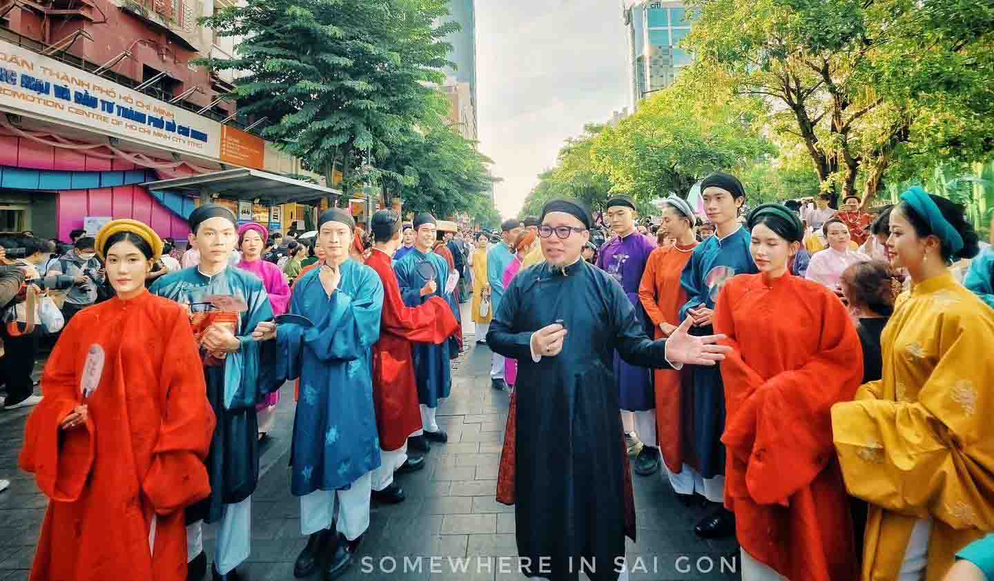Nỗ lực mang áo dài ngũ thân tiệm cận giới trẻ - Bài đăng trên Báo Thanh Niên