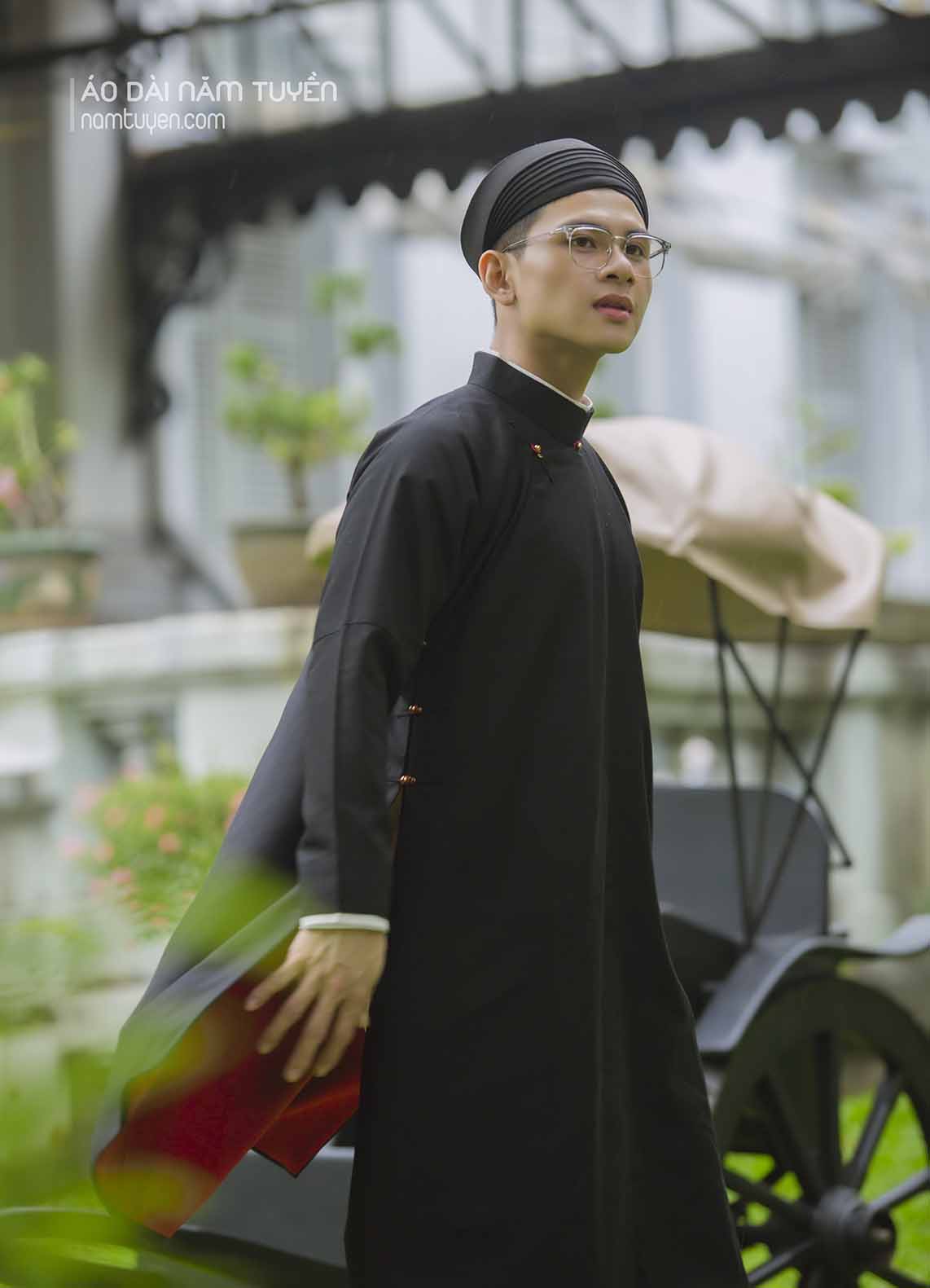 Áo Dài Ngũ Thân Nam truyền thống Màu Đen Cổ Điển