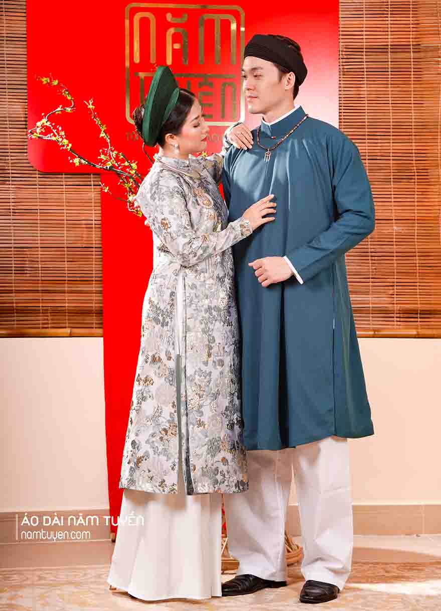 Áo dài nữ truyền thống gấm ngũ thân tay chẽn