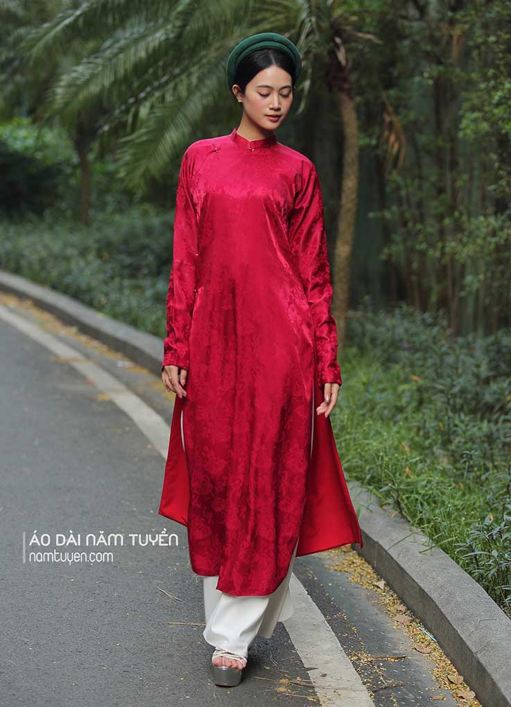 Áo dài nữ ngũ thân truyền thống màu đỏ họa tiết