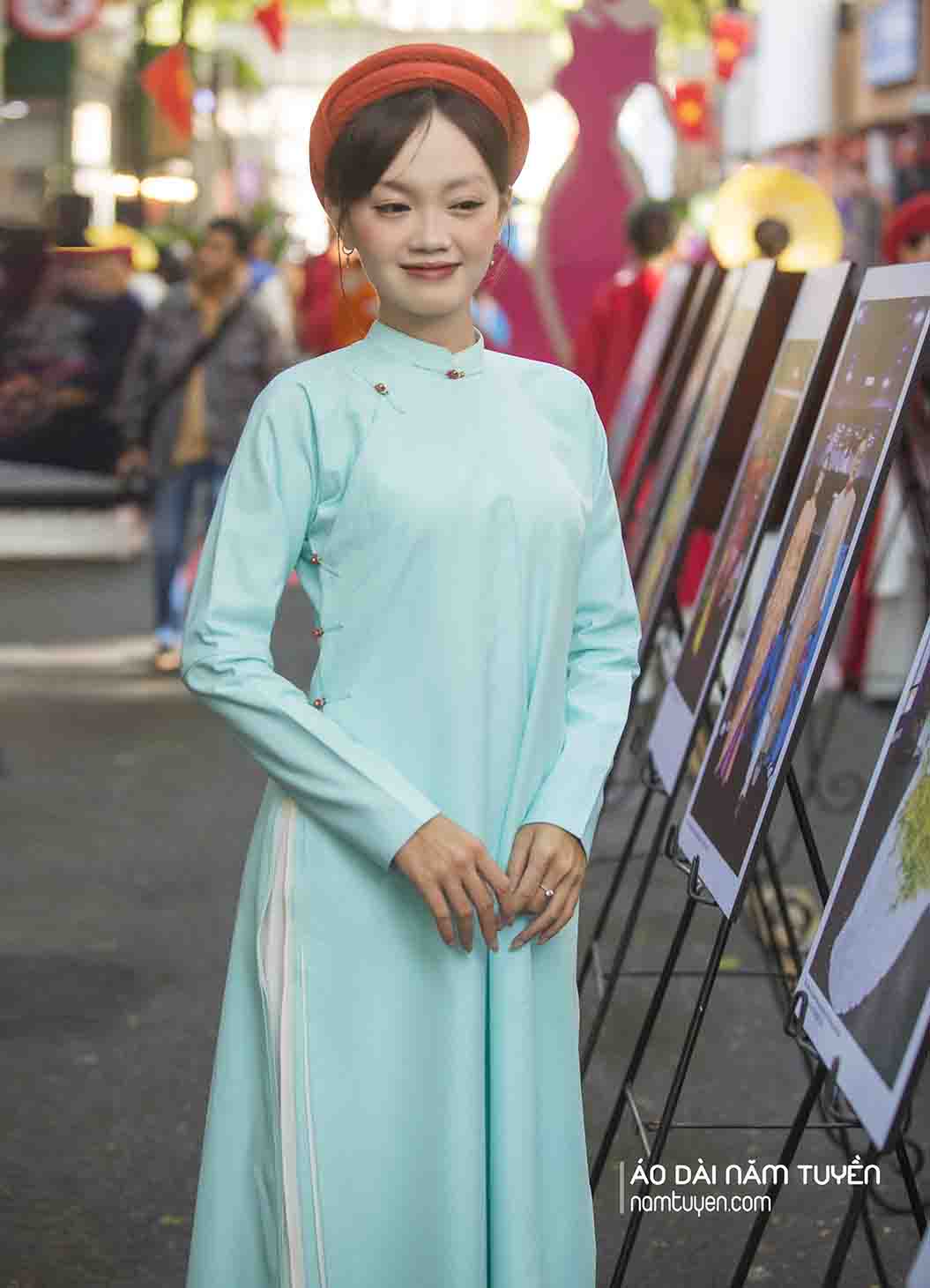 Áo dài đơn sắc