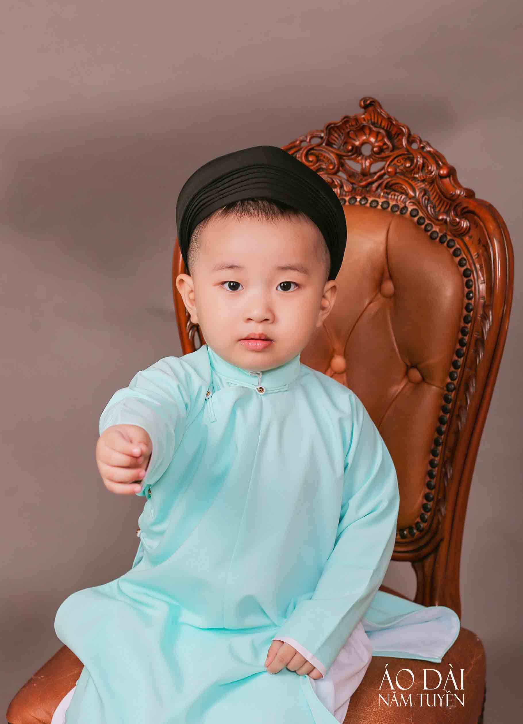 Áo dài trẻ em truyền thống cho bé trai màu xanh ngọc