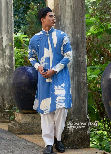 Áo Dài Nam Ngũ Thân Truyền Thống Vẽ Hiện Đại