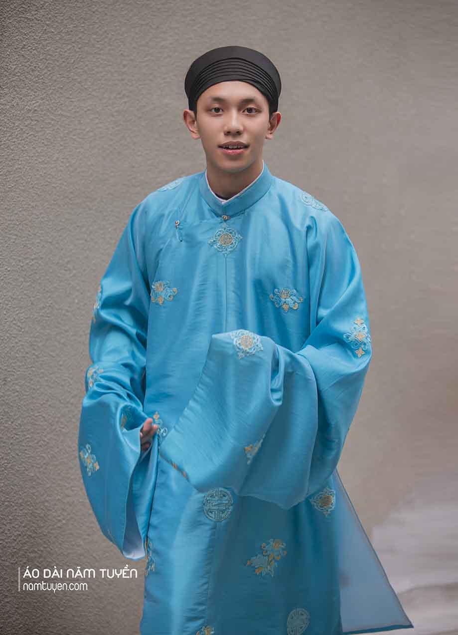 Áo dài nam truyền thống tay thụng màu xanh thêu họa tiết cổ phục Việt
