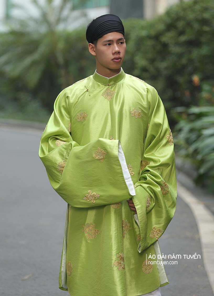 Áo dài tay thụng nam thêu hoa văn truyền thống màu xanh chuối