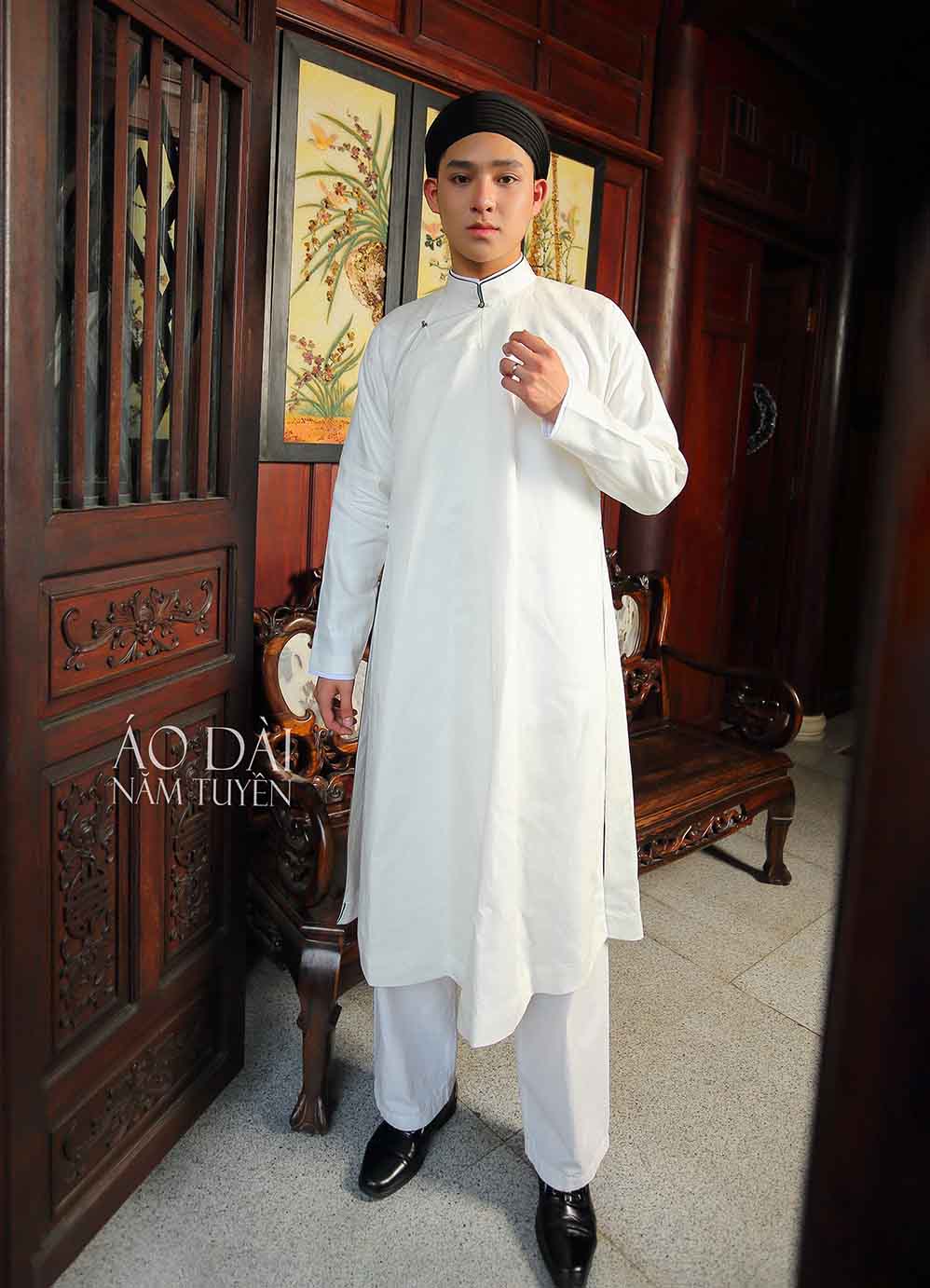 Áo dài nam truyền thống ngũ thân tay chẽn vải lanh trắng kem