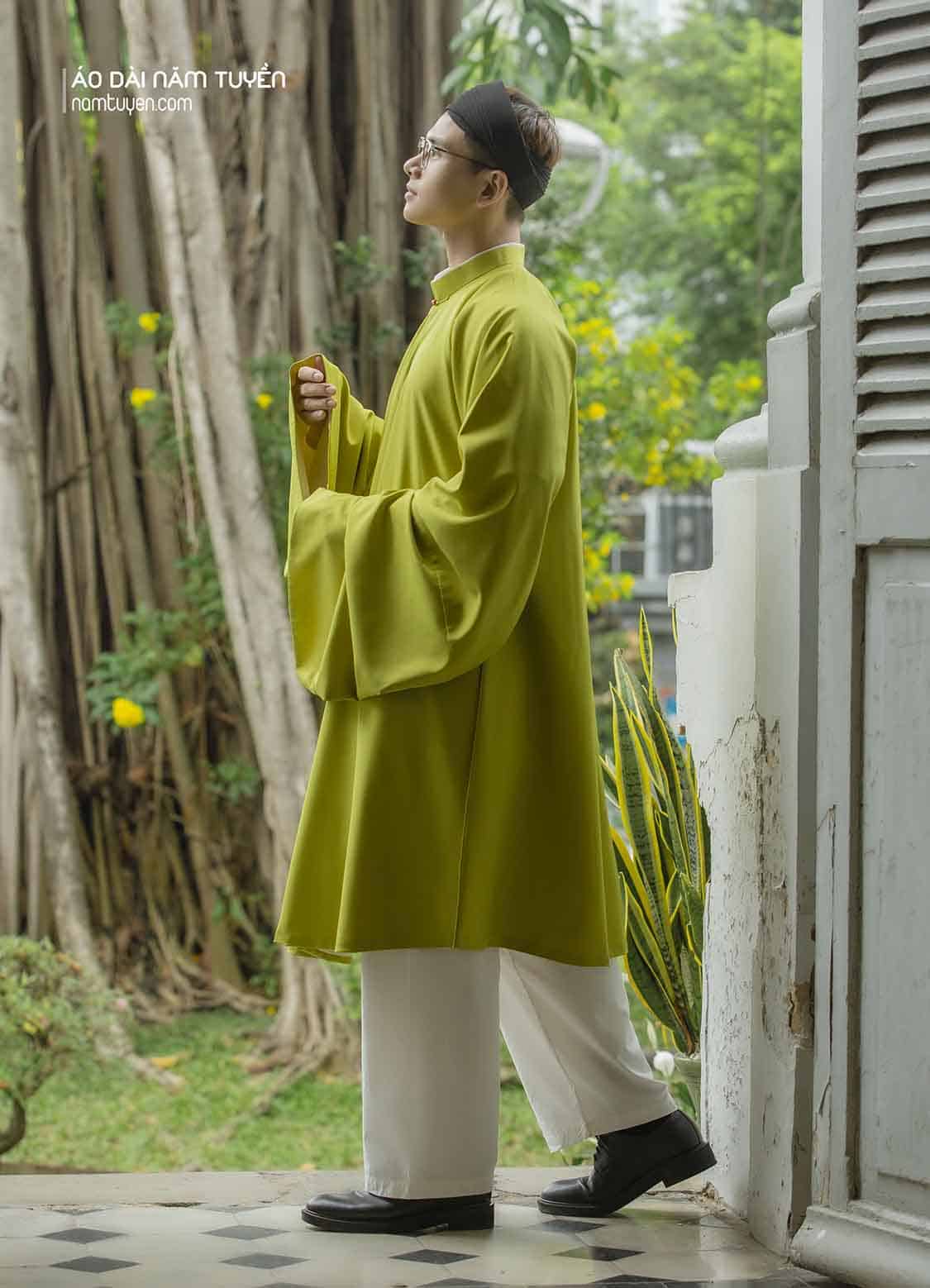 Áo dài nam tay thụng xanh bơ – Ngũ thân truyền thống trang nhã