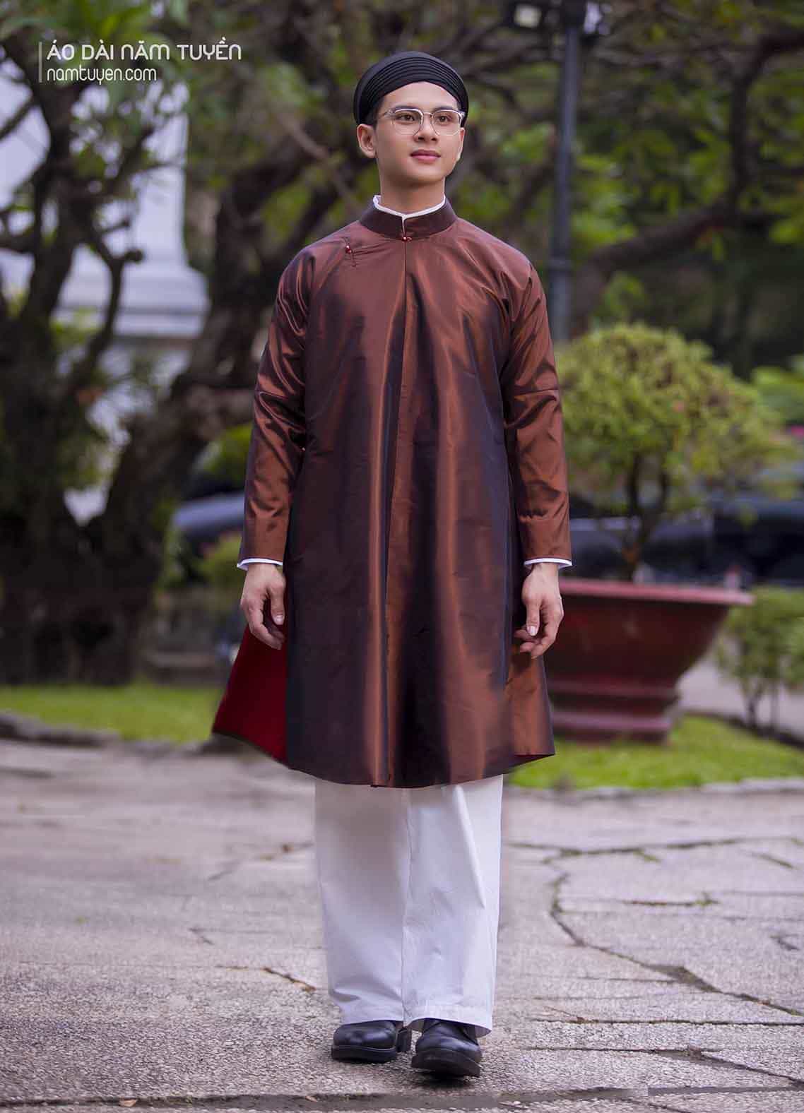 Áo dài nam ngũ thân tay chẽn màu nâu truyền thống vải Silk look taffeta 