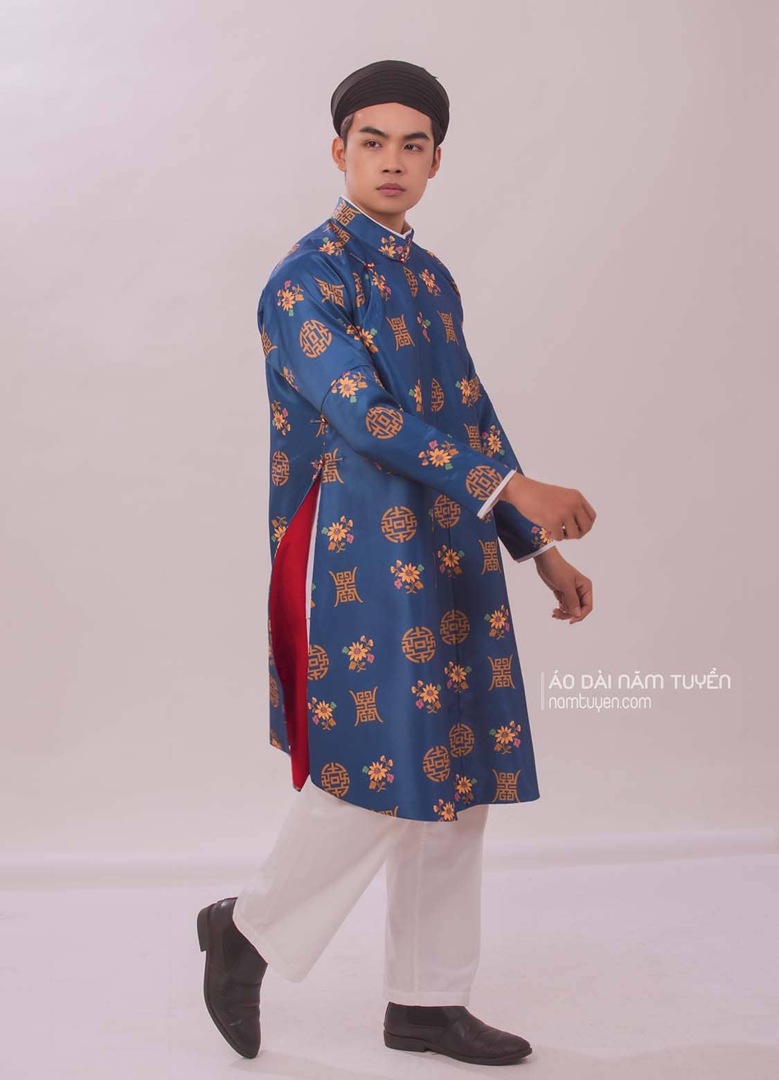 Áo dài ngũ thân nam hoa văn in họa tiết xưa