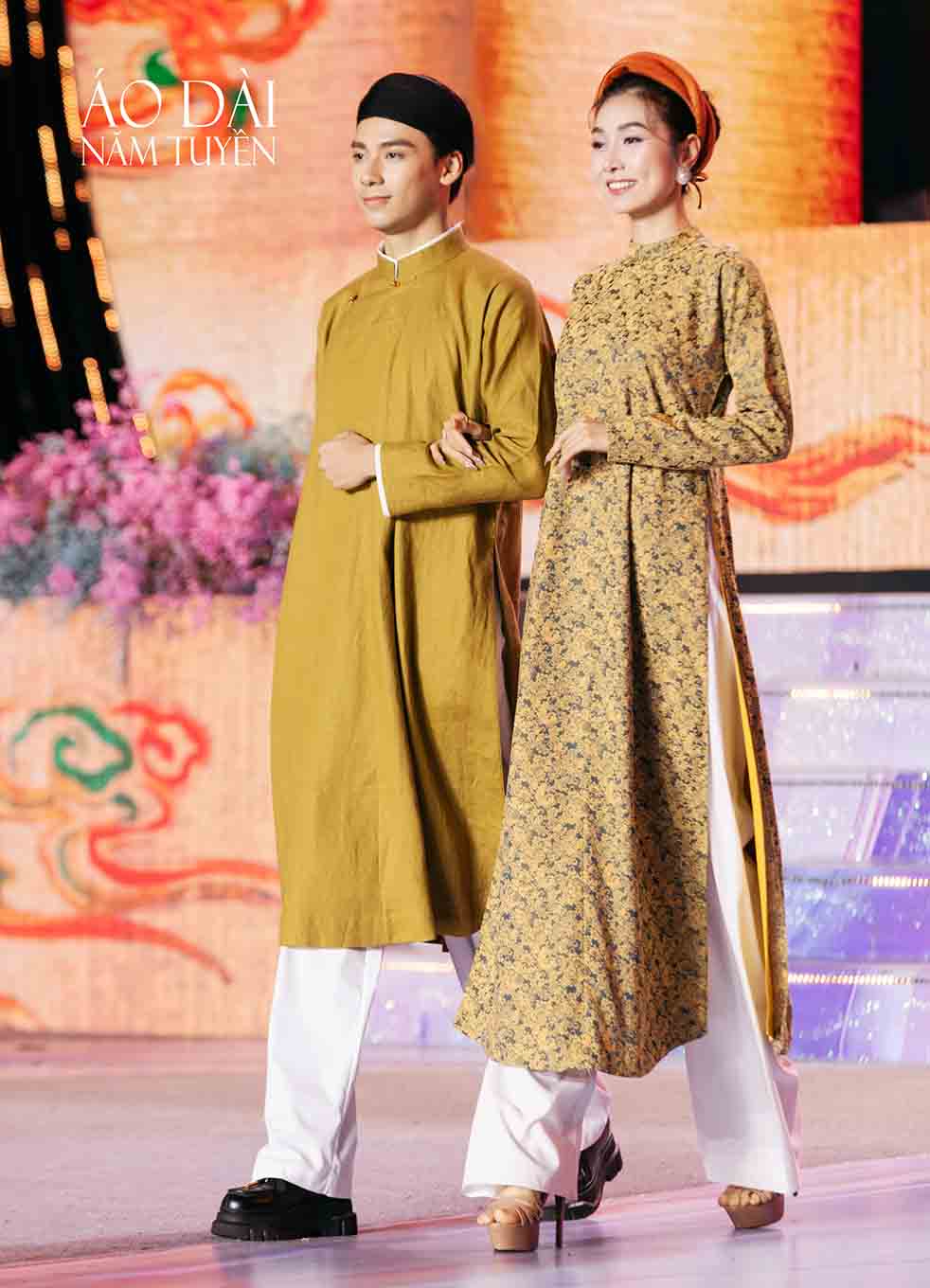 Áo dài nam ngũ thân tay chẽn vải gai vàng truyền thống