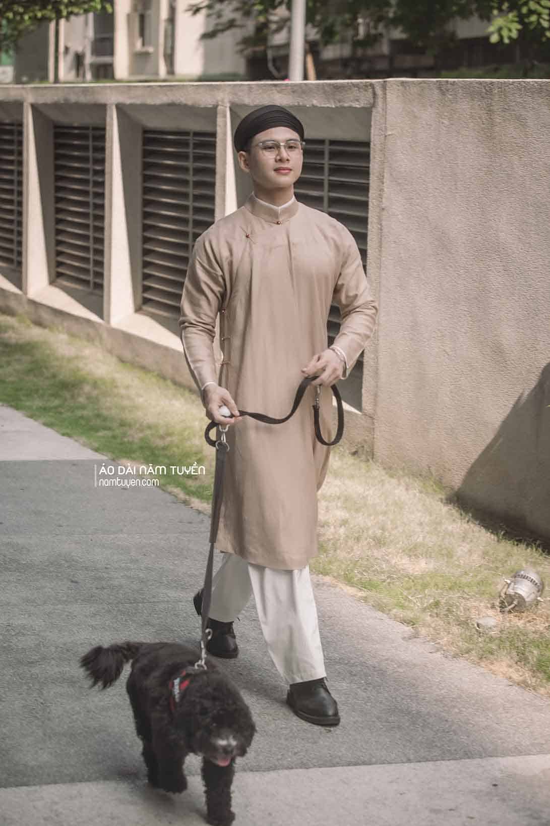 Áo dài truyền thống ngũ thân nam vải lanh cà phê sữa tay chẽn