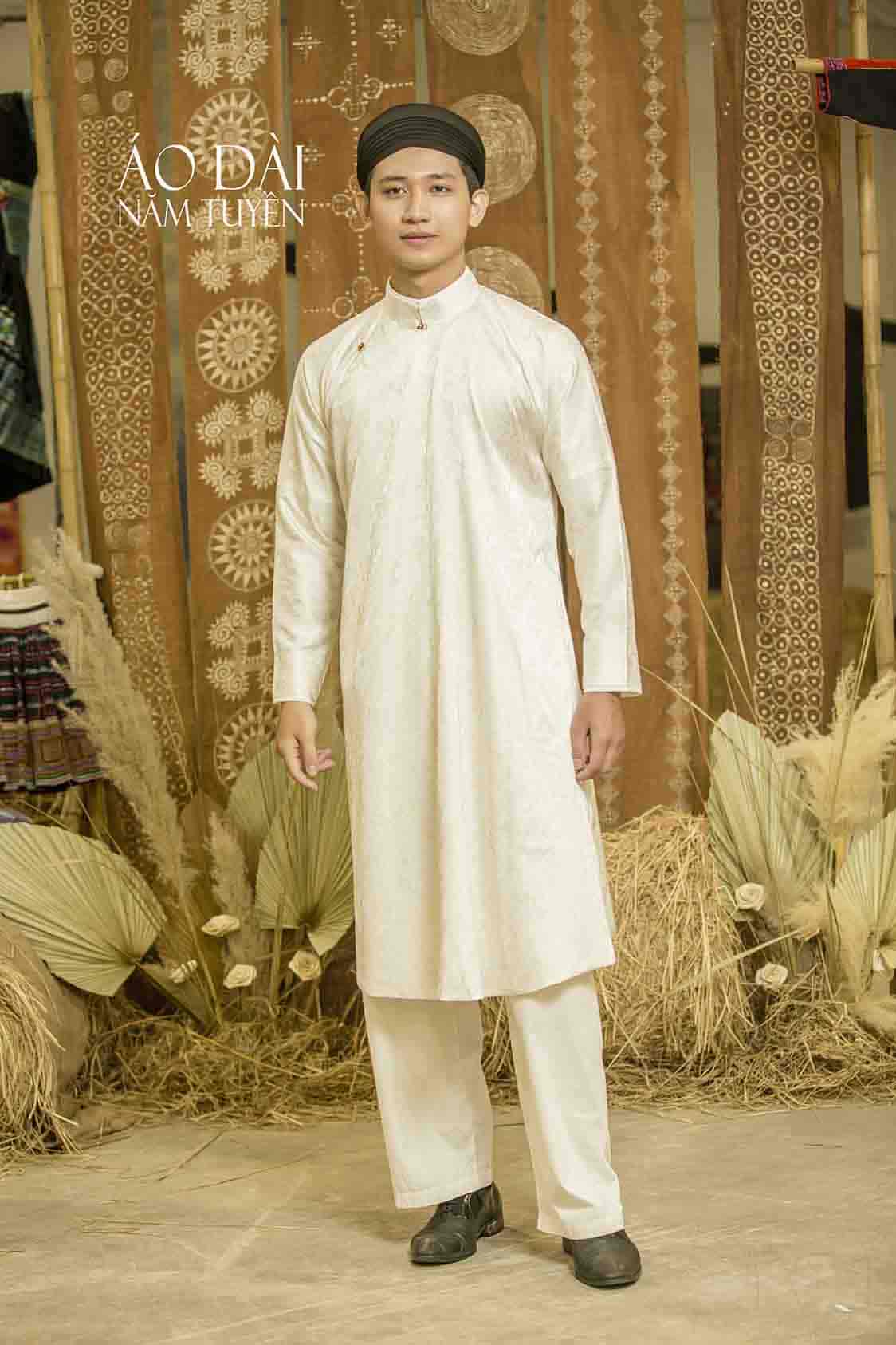 Áo Dài Ngũ Thân Nam Lụa Trắng Kem Họa Tiết
