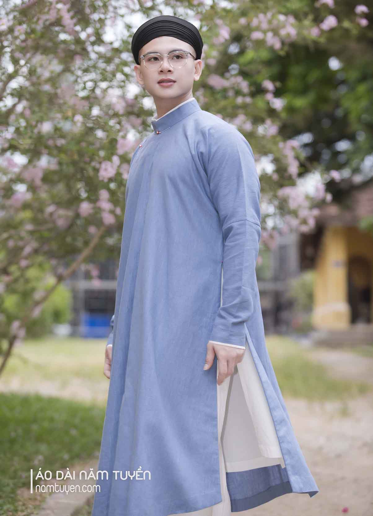 Áo dài nam truyền thống tay chẽn vải gai xanh da trời