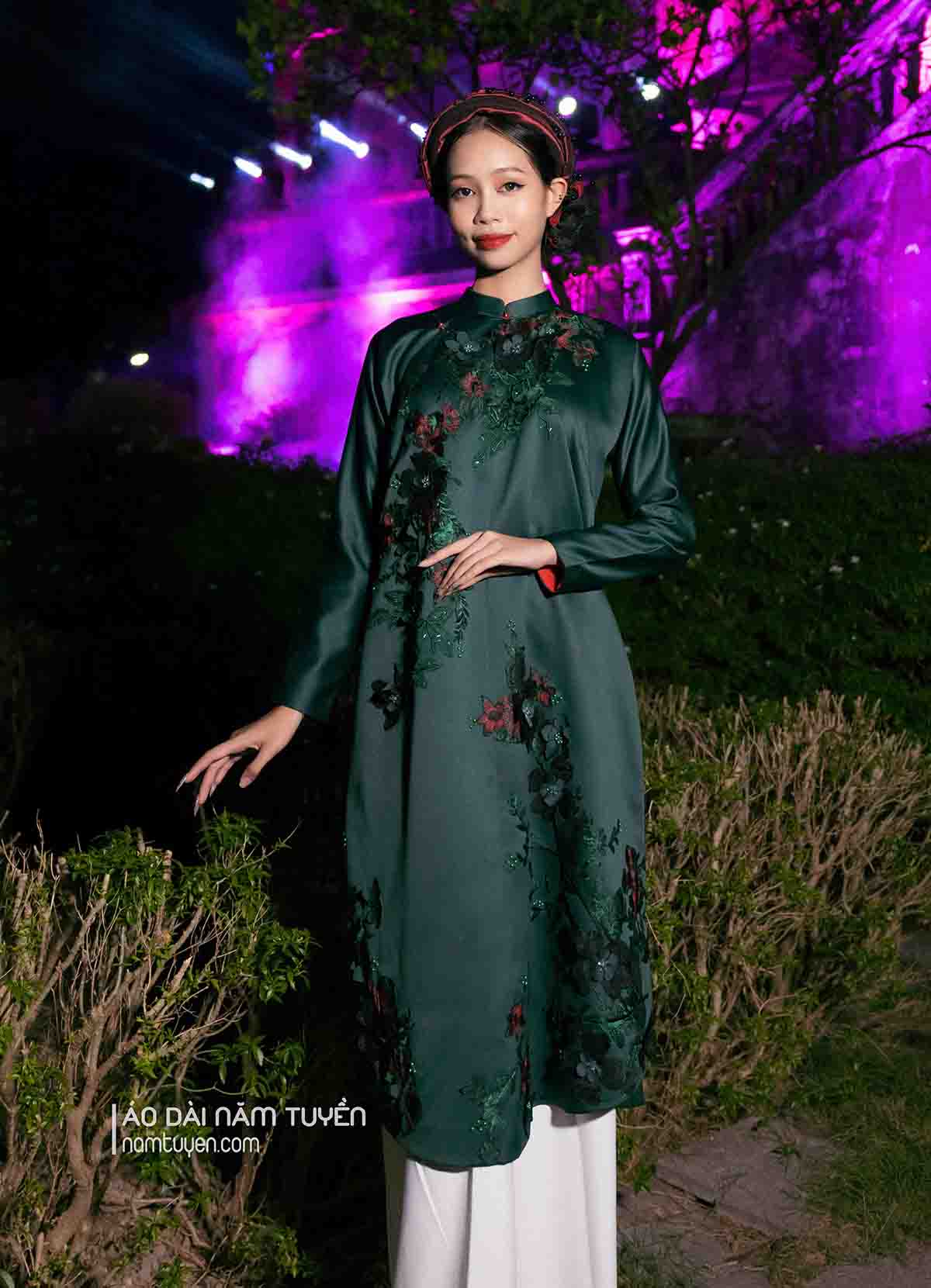 Áo ngũ thân nữ sắc xanh satin thiết kế thời trang hoa 3d