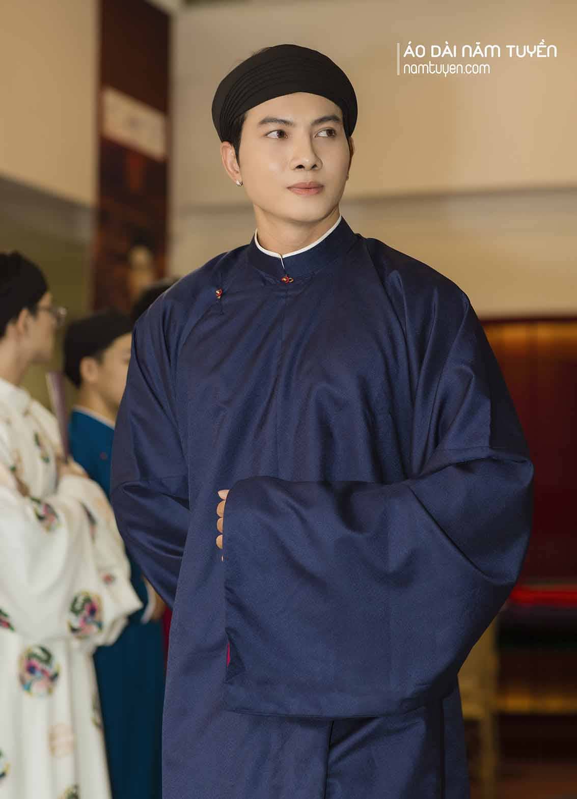 Áo dài ngũ thân tay thụng (áo tấc) nam màu xanh đen lịch lãm