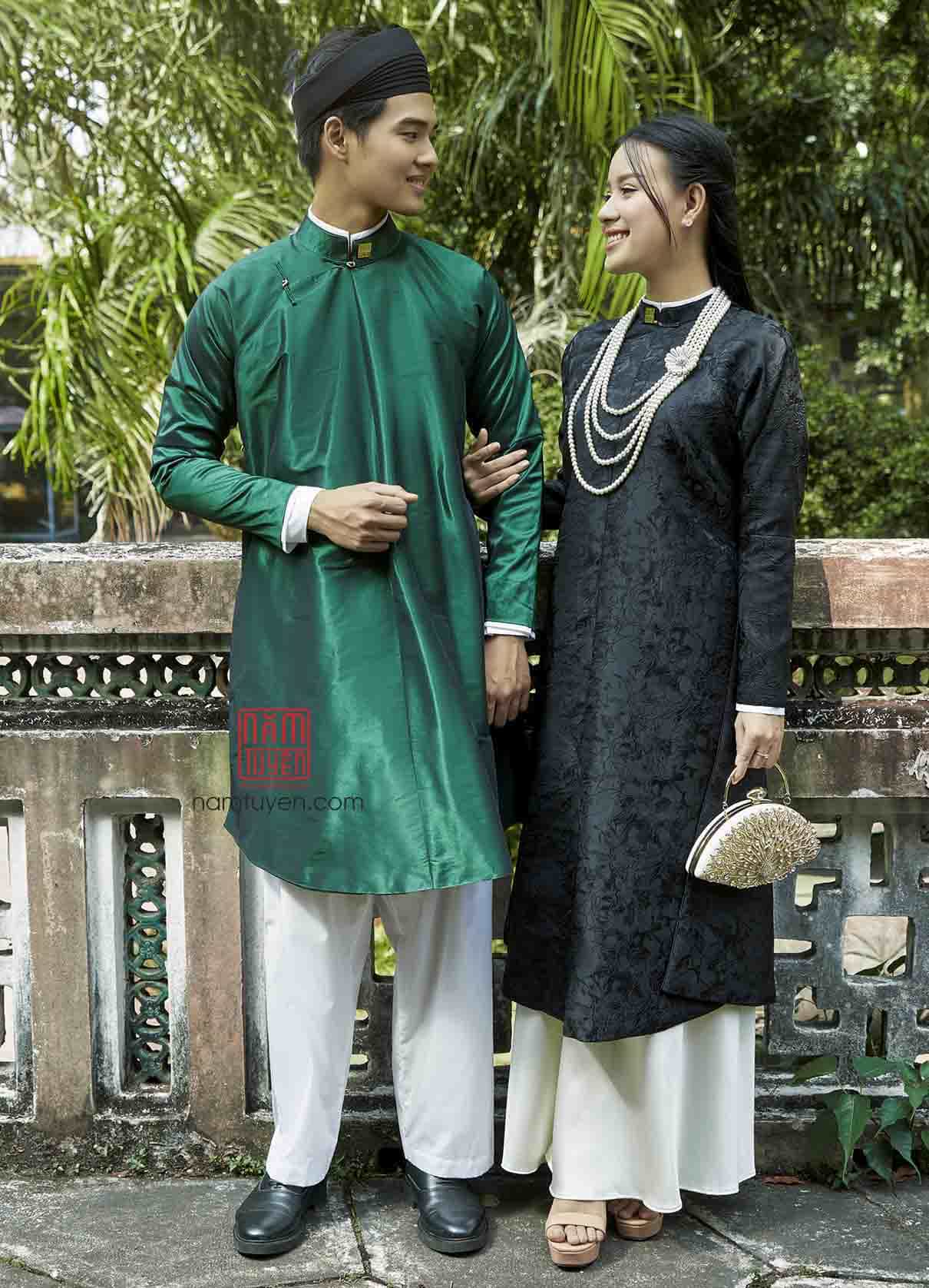 Áo dài ngũ thân nữ gấm đen truyền thống họa tiết tinh xảo