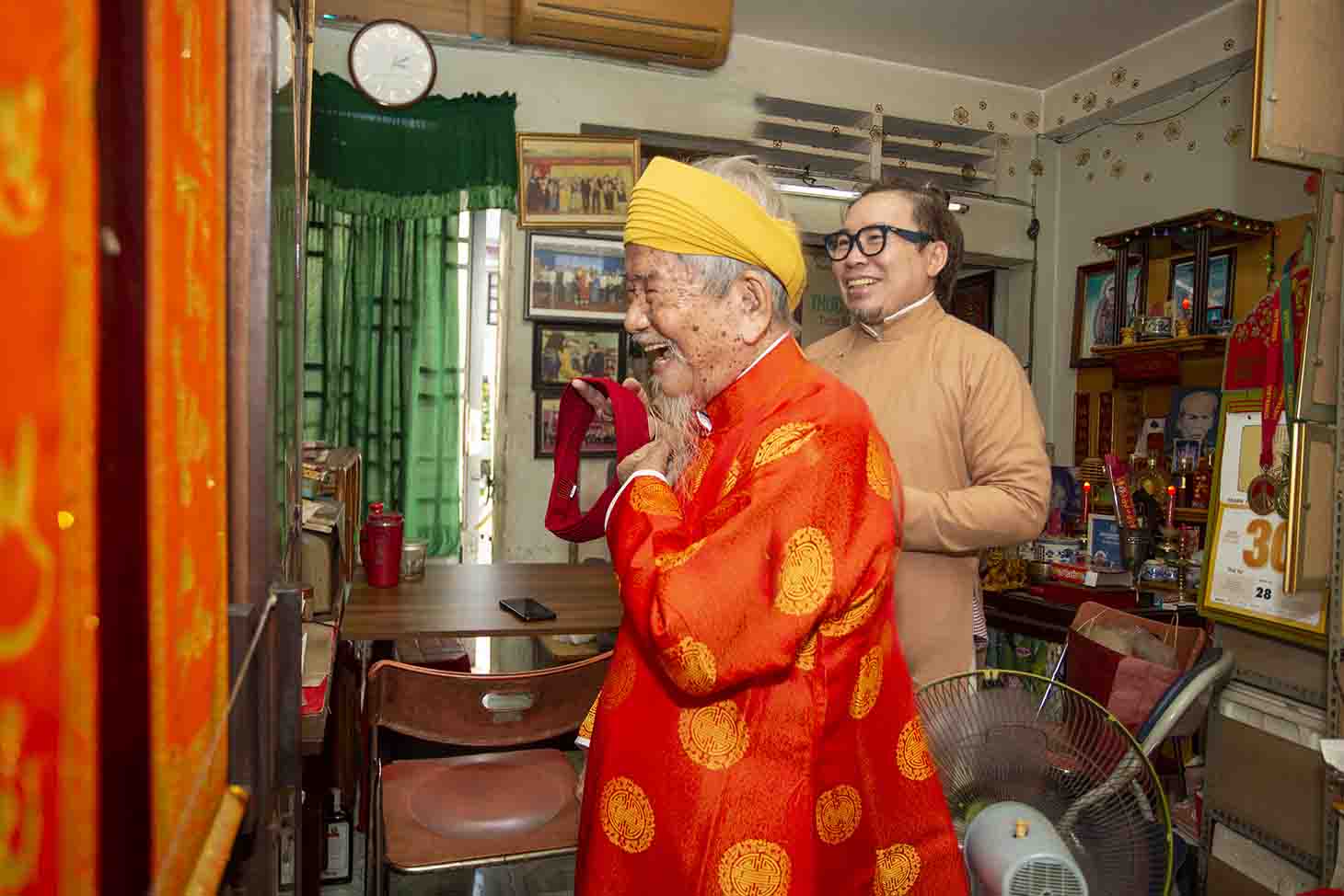 Quà tặng & đồng phục áo dài cho cá nhân, tổ chức