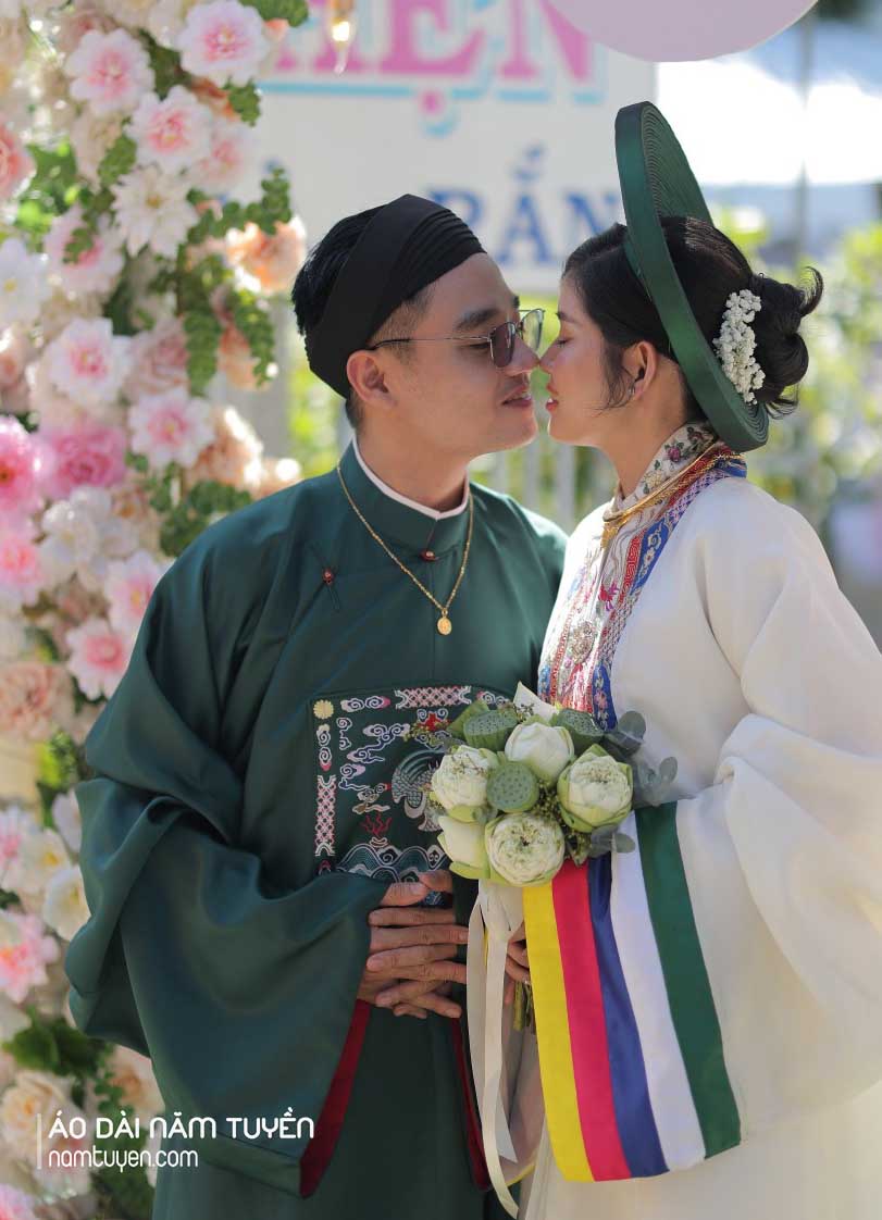 Nhật Bình trắng kem & Áo Tấc nam bổ tử – Nét trang trọng cho nghi lễ gia tiên