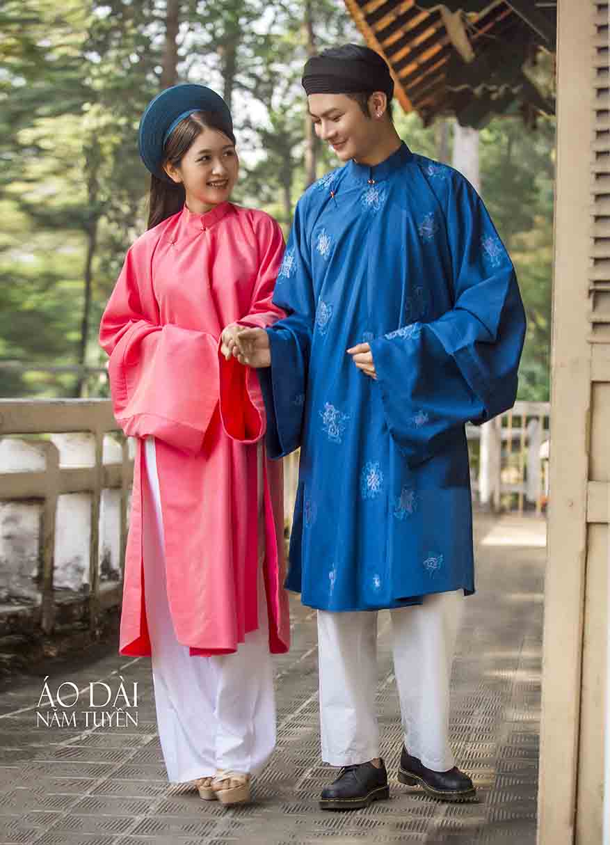 Áo dài cặp ngũ thân tay thụng truyền thống 