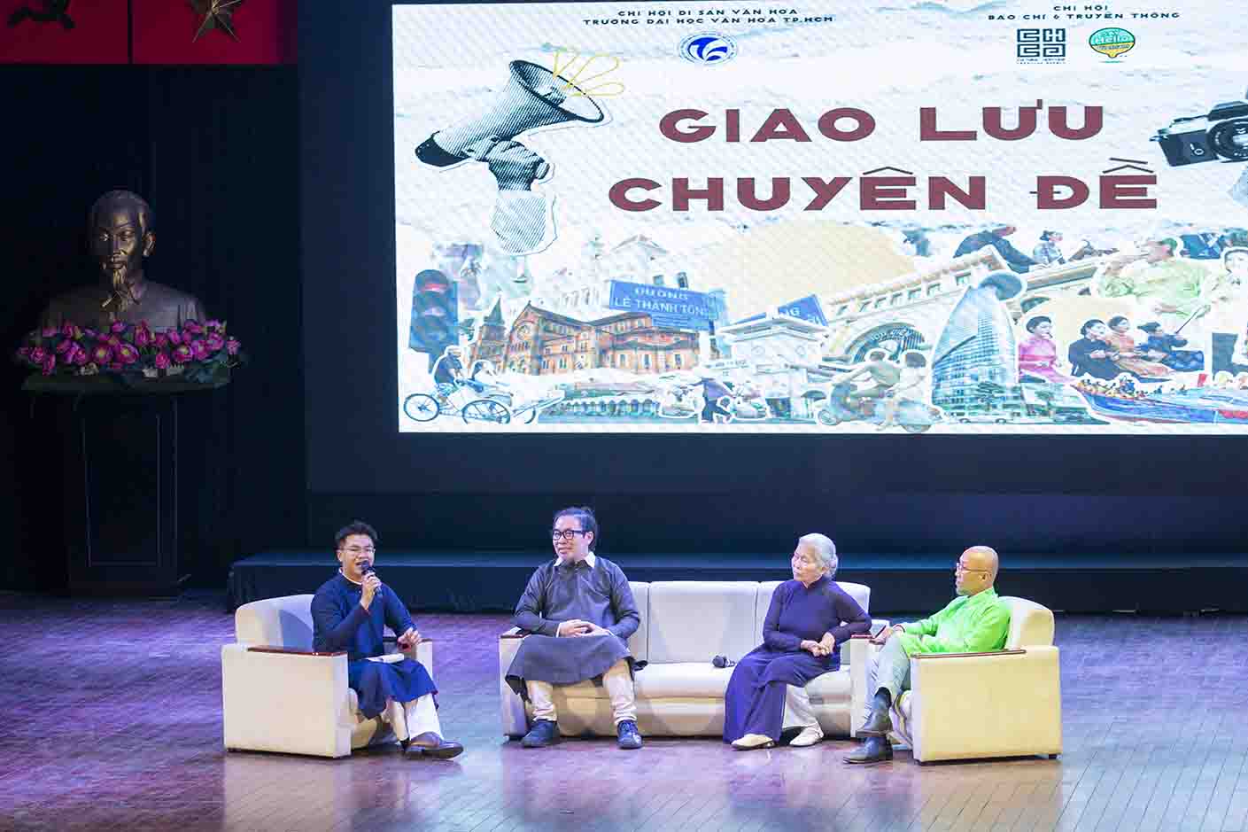 Ao-dai-Nam-Tuyen-han-hanh-dong-hanh-quang-ba-ao-dai-ngu-than-truyen-thong-tai-buoi-phat-dong-cuoc-thi-Ket-Noi-Di-San-Sang-Tao-Tuong-Lai-6