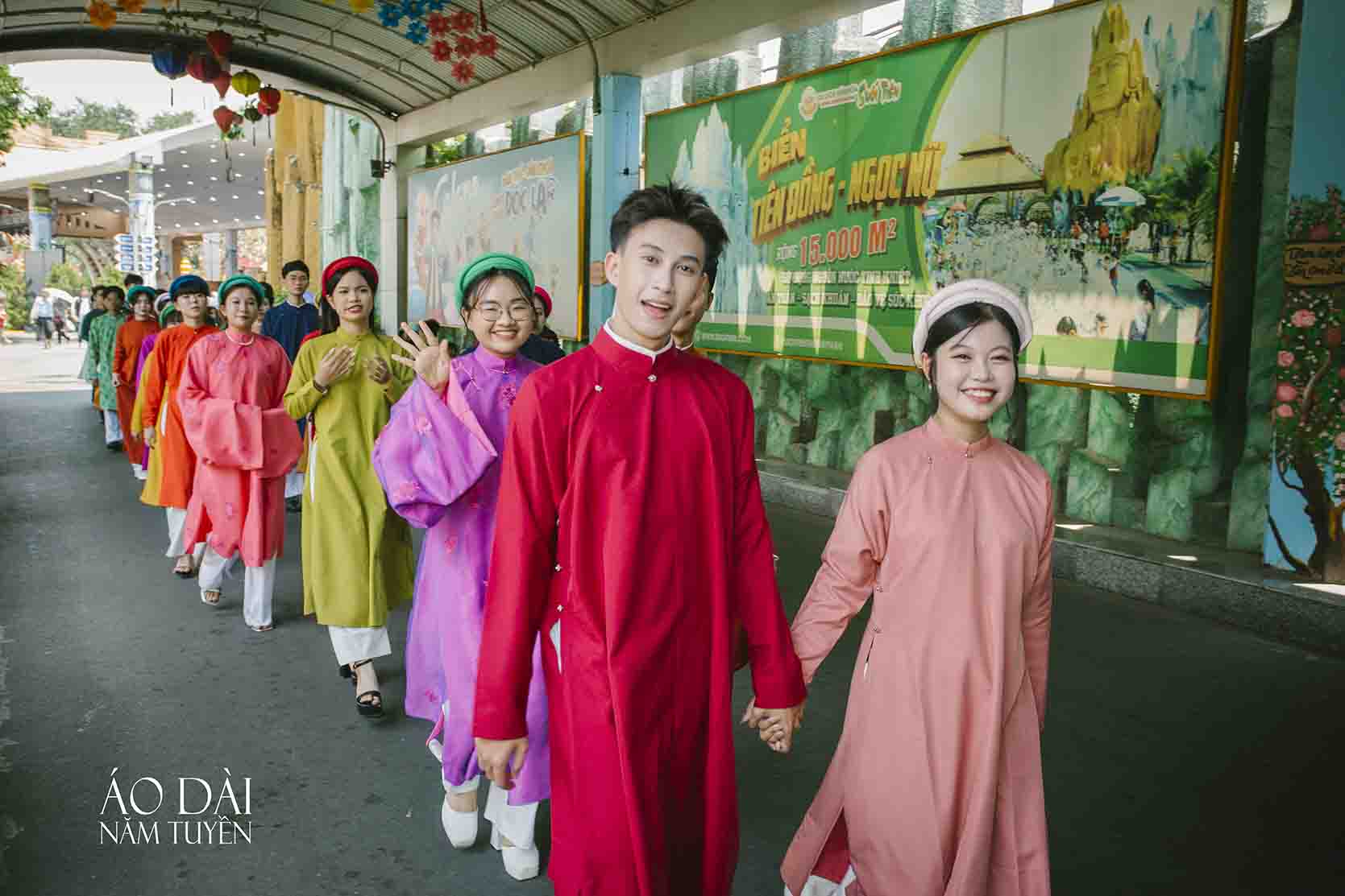 Ao-dai-Nam-Tuyen-trong-Le-hoi-Gio-To-Hung-Vuong-2025-8