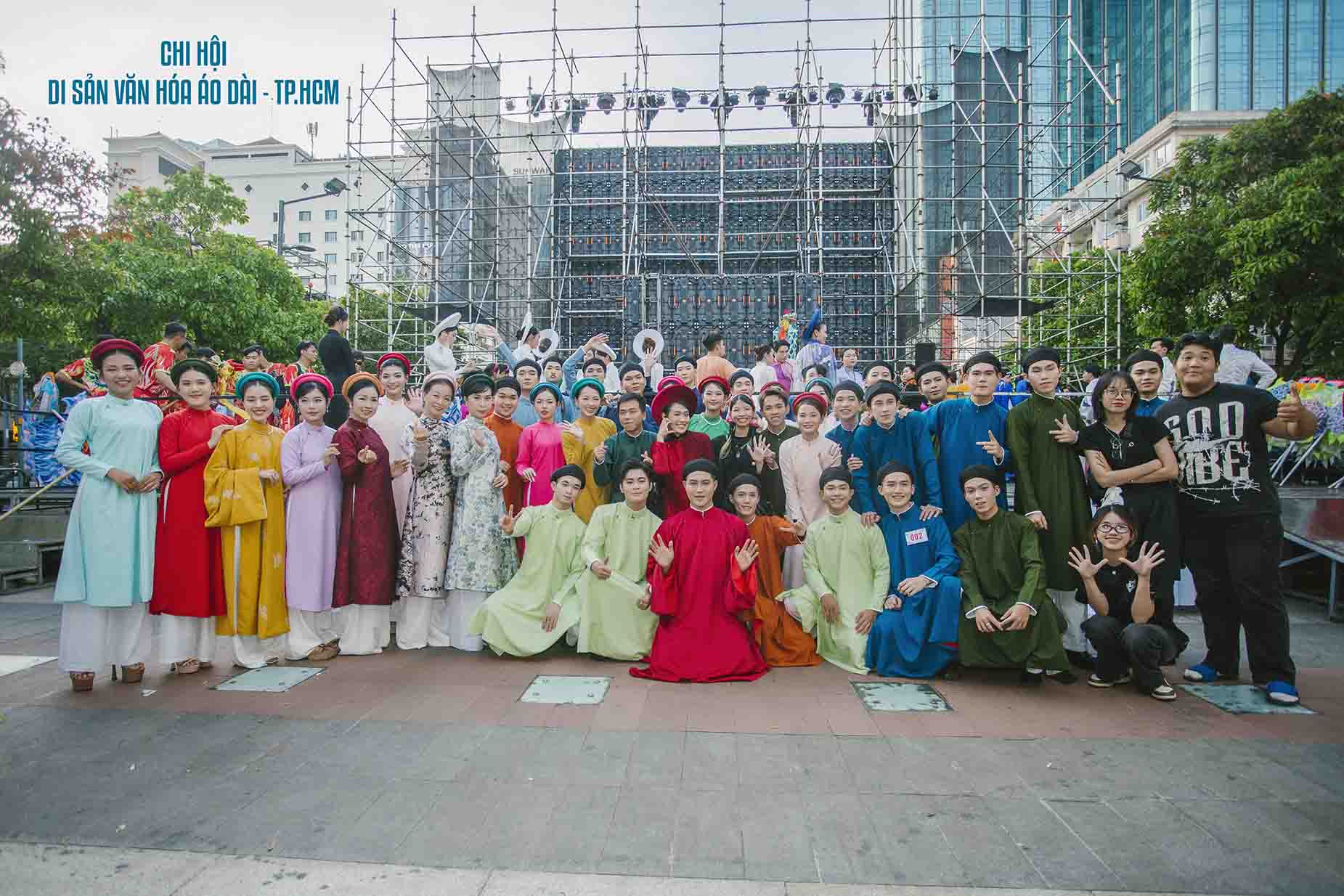 Chi-hoi-Di-san-Van-hoa-Ao-dai-TP.HCM-voi-phan-trinh-dien-gay-an-tuong-tai-Cuoc-thi-Duyen-dang-Ao-dai-TP.HCM-2025-7