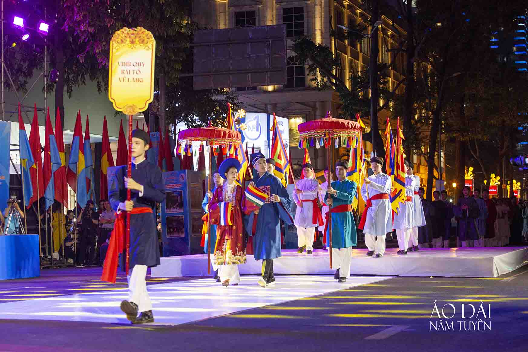 ao-dai-nam-tuyen-dong-hanh-cung-le-hoi-thanh-nien-toc-xanh-vat-ao-2025-2