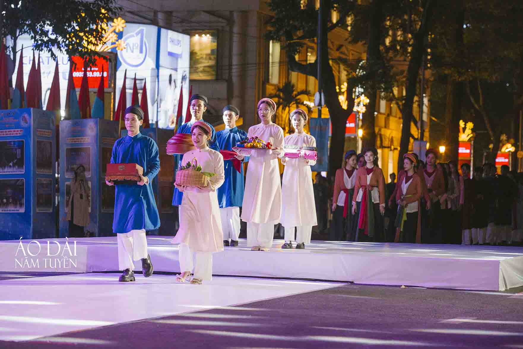 ao-dai-nam-tuyen-dong-hanh-cung-le-hoi-thanh-nien-toc-xanh-vat-ao-2025-5