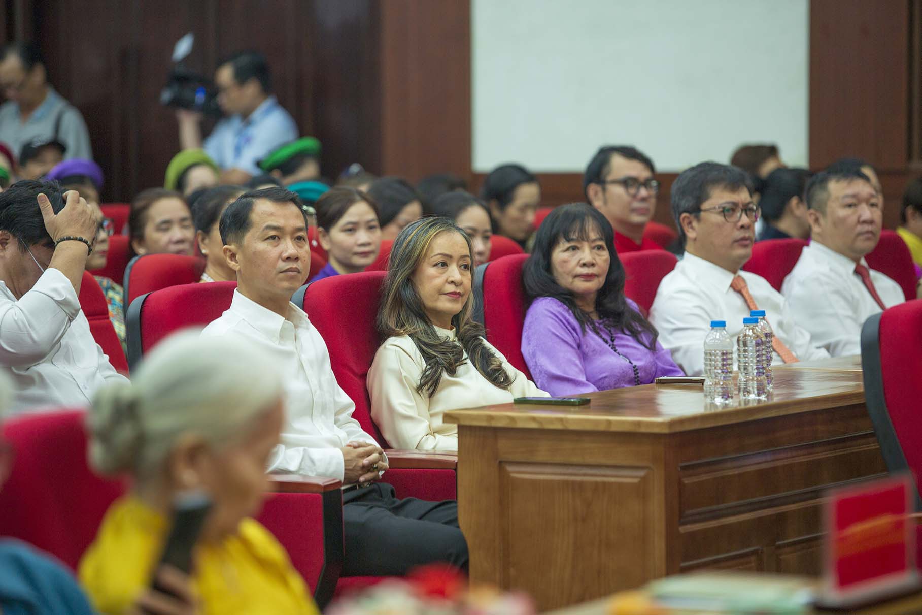 ao-dai-nam-tuyen-trinh-dien-bo-suu-tap-ao-dai-ngu-than-ra-mat-chi-hoi-ao-dai-tphcm-5