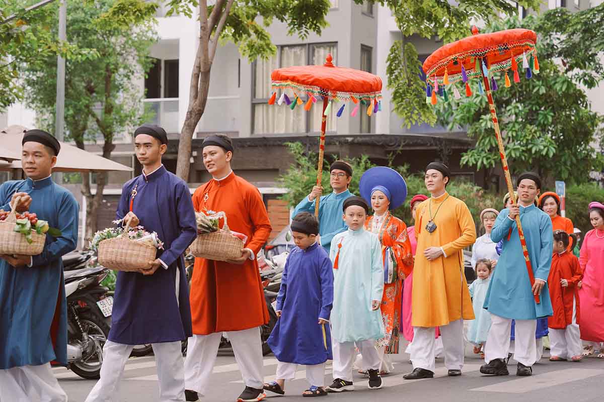 dam-cuoi-truyen-thong-ao-dai-ngu-than-nam-tuyen