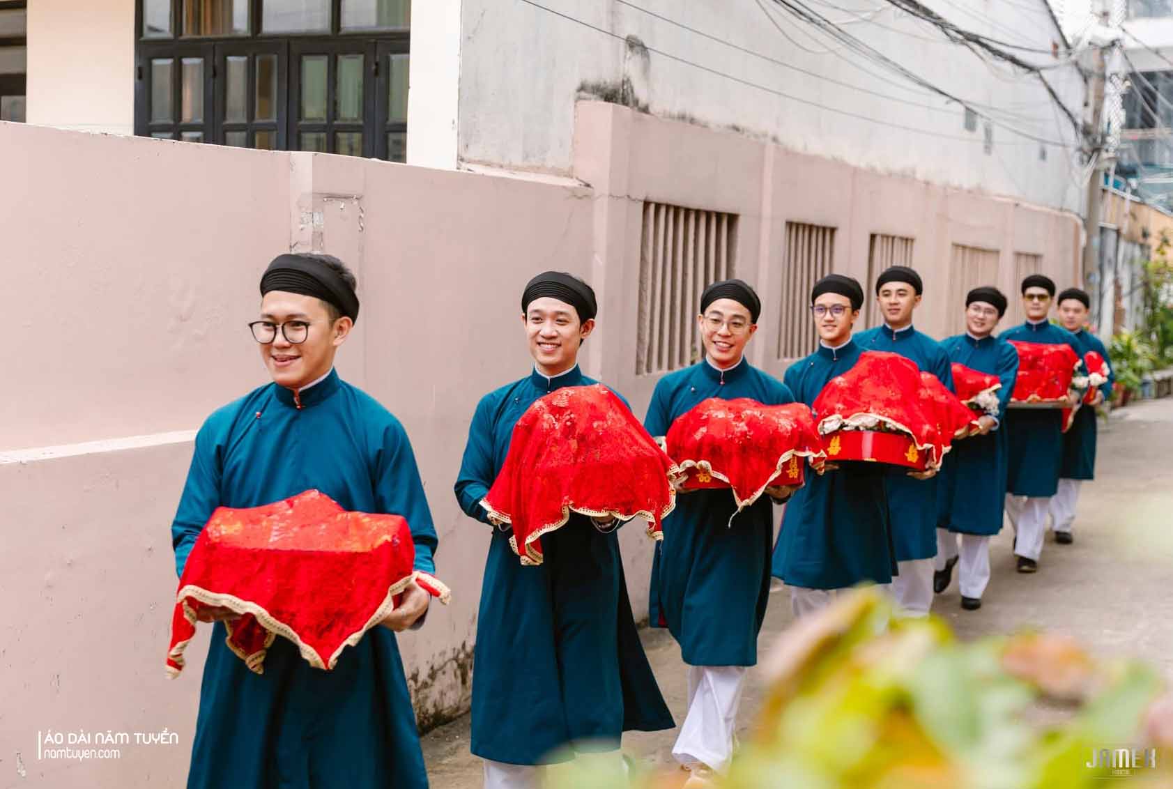 may-cho-thue-ao-dai-phu-dau-ao-dai-be-qua-ao-dai-ngu-than-nam-tuyen-4