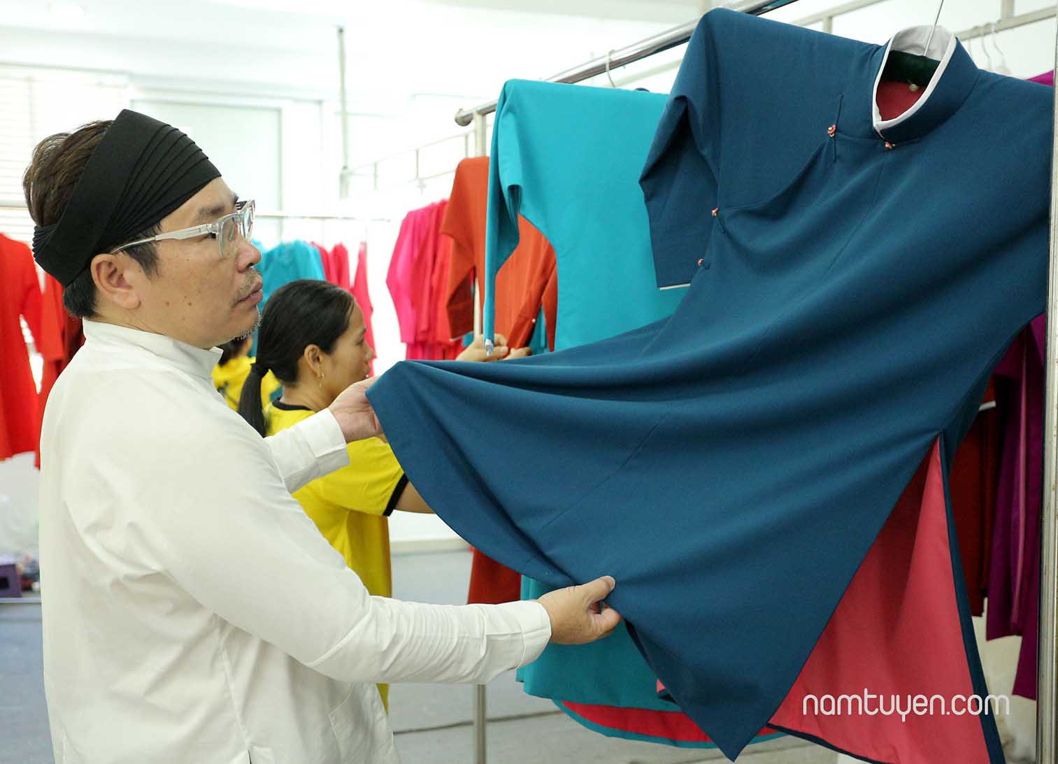 xuong-may-ao-dai-ngu-than-nam-tuyen-2