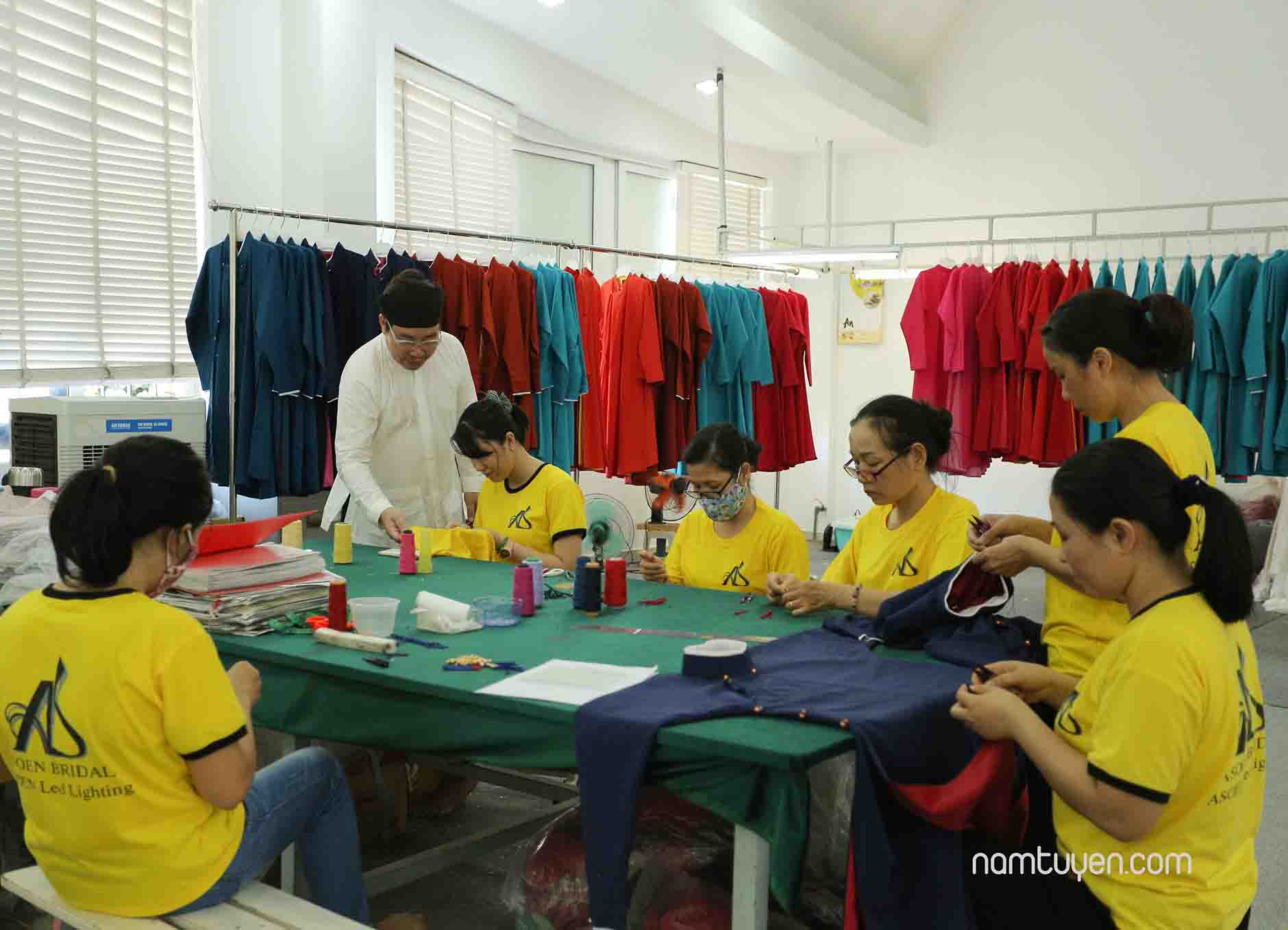 xuong-may-ao-dai-ngu-than-nam-tuyen-3 (1)